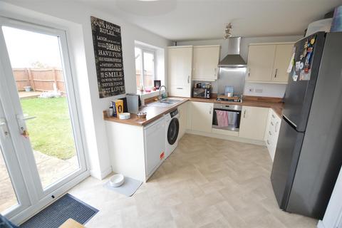 3 bedroom semi-detached house for sale, Merlin Road, Leicester