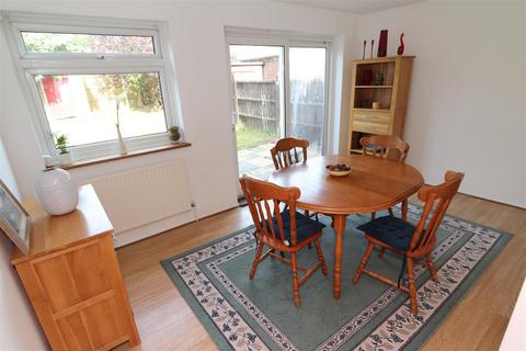 3 bedroom terraced house for sale, Wainwright Avenue, Hutton, Brentwood