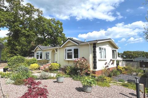 2 bedroom detached bungalow for sale, Folly Lane, East Cowes