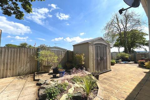 2 bedroom detached bungalow for sale, Folly Lane, East Cowes