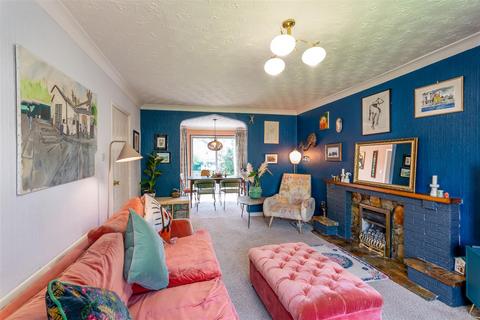 4 Cornmill Close, Calver, Hope Valley, S32 3XZ