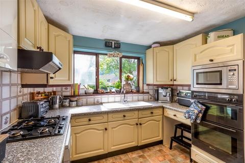 4 Cornmill Close, Calver, Hope Valley, S32 3XZ