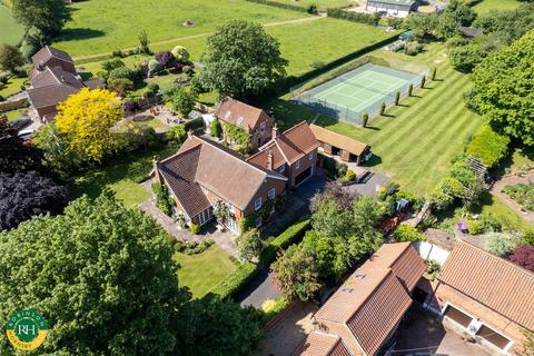 5 bedroom detached house for sale, 2 Mire Lane, Sutton, Retford