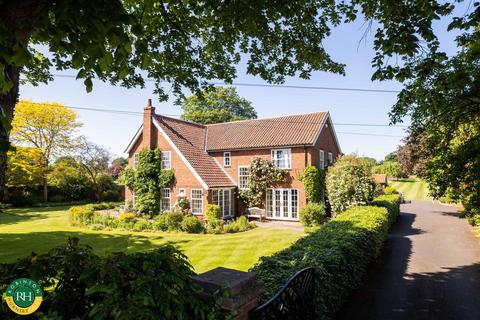 5 bedroom detached house for sale, 2 Mire Lane, Sutton, Retford