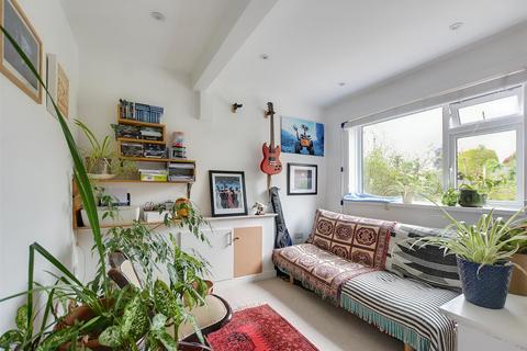10 Copse Close, Burton Joyce, Nottingham, NG14 5DD