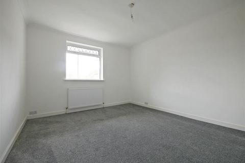 2 bedroom flat to rent, Service Street, Lennoxtown
