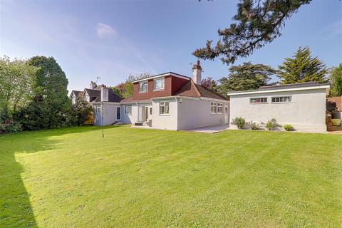 4 bedroom chalet for sale, Arundel Road, Worthing