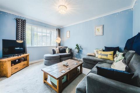 43 Bankside, Swindon, SN1 4JZ