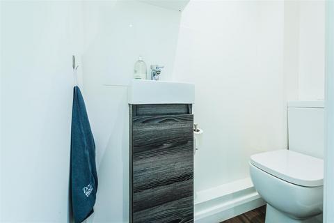 43 Bankside, Swindon, SN1 4JZ