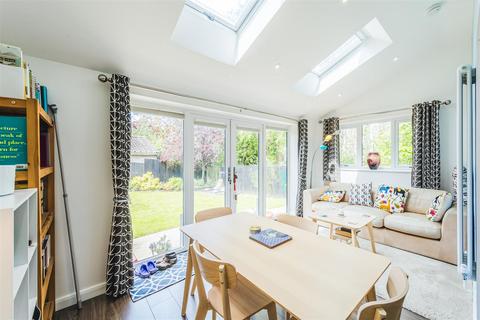 43 Bankside, Swindon, SN1 4JZ