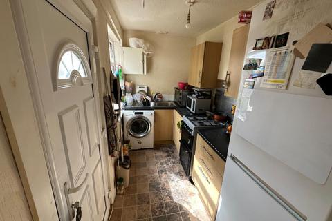 2 bedroom terraced house to rent, Temple Street, Nelson