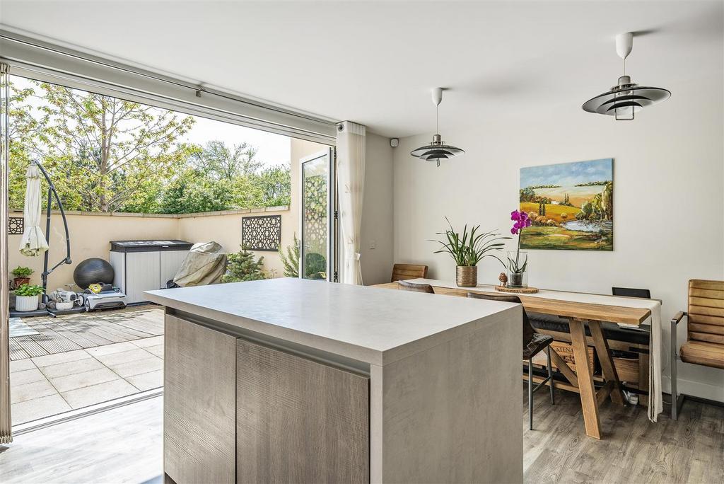 Kitchen/Dining Room