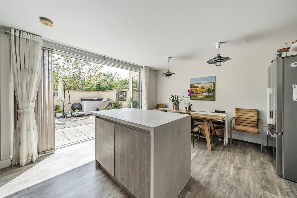 Kitchen/Dining Room