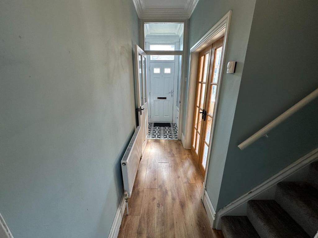 Rossendale Road, Burnley 2 bed terraced house to rent £650 pcm (£150 pw)