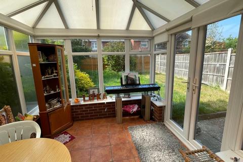 3 bedroom semi-detached house for sale, Chesford Grove, Stratford-upon-Avon