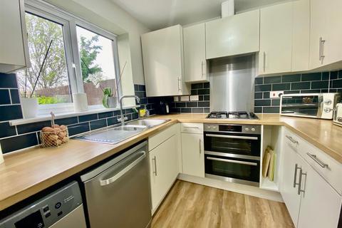 3 bedroom semi-detached house for sale, Saxonbury Way, Peterborough