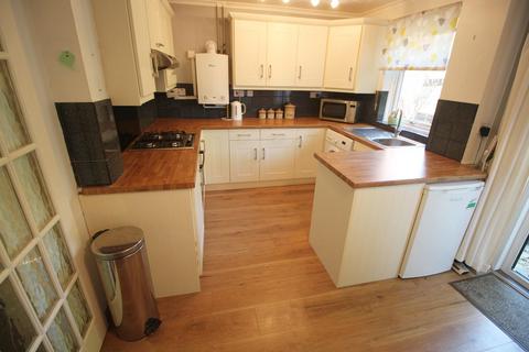12 Holmes Close, Netley Abbey, Southampton, SO31 5QN