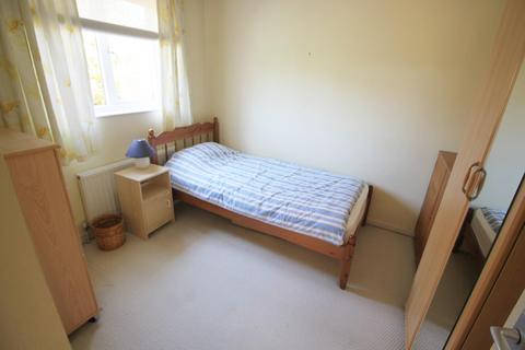 12 Holmes Close, Netley Abbey, Southampton, SO31 5QN