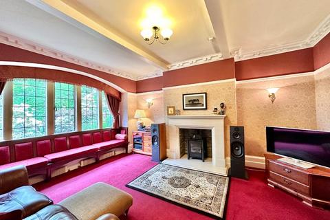 5 bedroom house for sale, Landseer Close, Burnley