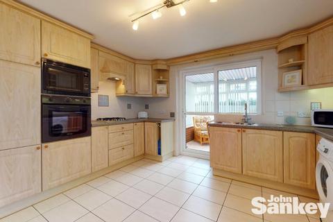 3 bedroom detached bungalow for sale, Saville Road, Sutton-In-Ashfield