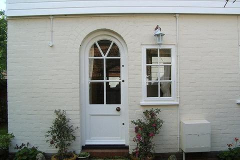 2 bedroom cottage to rent, Eardley Road, Sevenoaks TN13 1XT