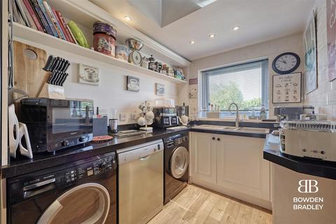 49 Waterloo Road, Ilford, IG6 2EG