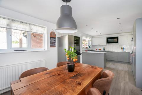 17 Ash Tree Drive, Leconfield, Beverley, HU17 7ND