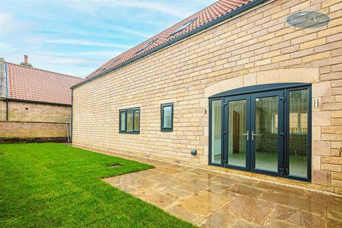 4 bedroom townhouse for sale, North Farm Mews, Union Street, Harthill, Sheffield