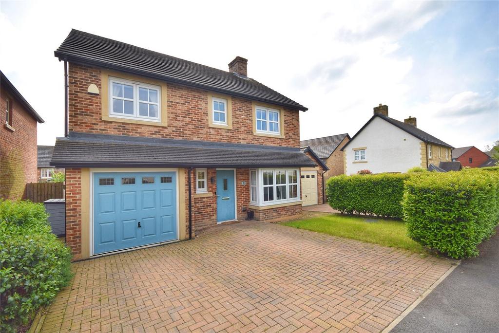 Ludlow Road, Clitheroe, Lancashire, BB7 4 bed detached house for sale