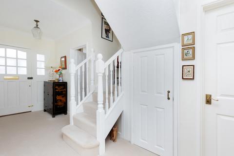 6 Hillside Close, Wells, BA5 2NA