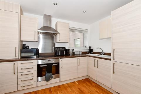 2 bedroom flat for sale, Olympia Way, Whitstable, Kent