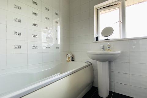 23a Edinburgh Drive, Staines, TW18 1PJ