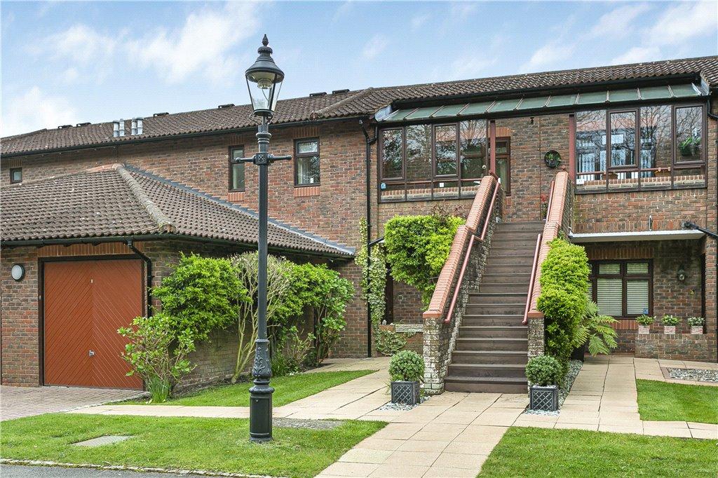Callow Hill, Virginia Water, Surrey, GU25 1 bed apartment for sale £