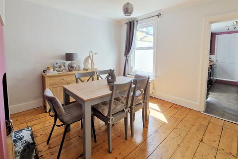 3 bedroom end of terrace house for sale, Horsley Road Rochester