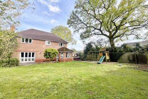 5 bedroom detached house for sale, School Close, Verwood, Dorset, BH31