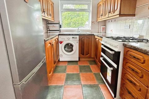4 bedroom semi-detached house to rent, School Grove, Manchester, M20