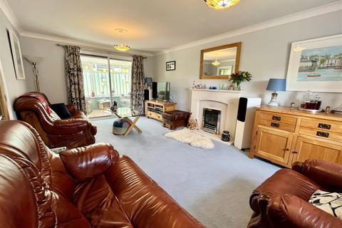 4 bedroom detached house for sale, Teal Close, Torquay TQ2