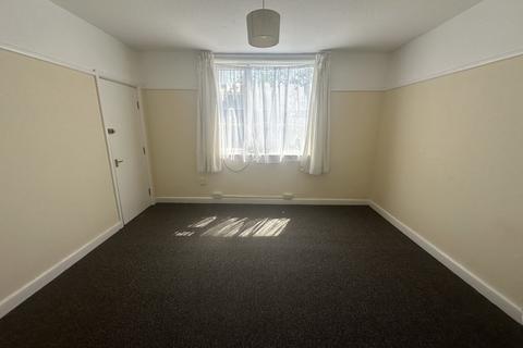 undefined, Coles Avenue, Hamworthy – Garden apartment