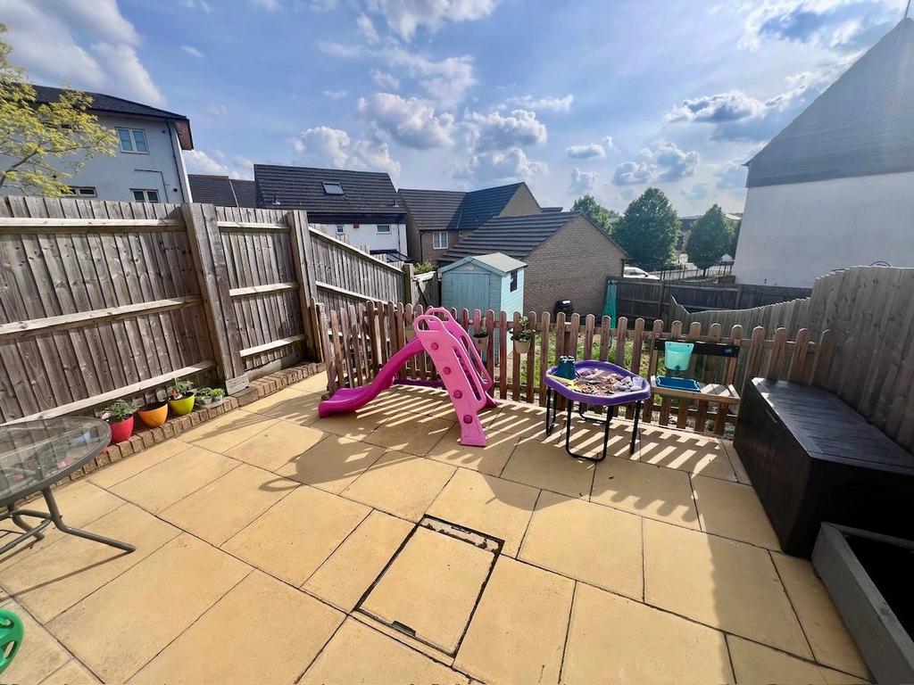 Flexerne Crescent, Ashland, Milton... 2 bed semidetached house for