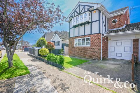 4 bedroom link detached house for sale, Beverley Avenue, Canvey Island, SS8