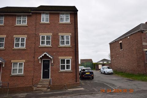 3 bedroom terraced house to rent, Flighters Place, New Herrington, Houghton le Spring, Tyne And Wear, DH4