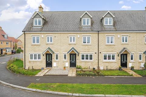 4 bedroom terraced house for sale, Scampston Drive, Beckwithshaw, HG3
