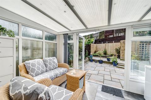 18 Abbotts View, Sompting, Lancing, BN15 0NG