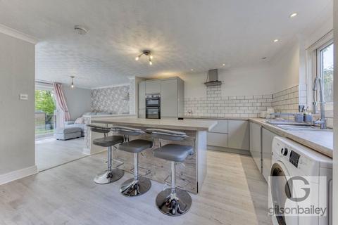 6 Rose Walk, Brundall, Norwich, NR13 5NE