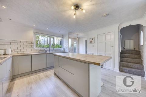 6 Rose Walk, Brundall, Norwich, NR13 5NE