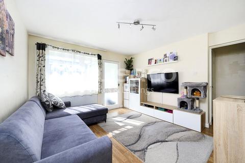 36 Rivington Crescent, London, NW7 2LE