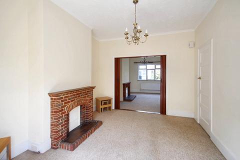 3 bedroom semi-detached house to rent, Norwich NR13
