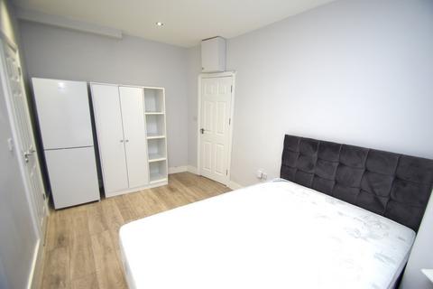 1 bedroom in a house share to rent, Gladstone Road, Watford, WD17