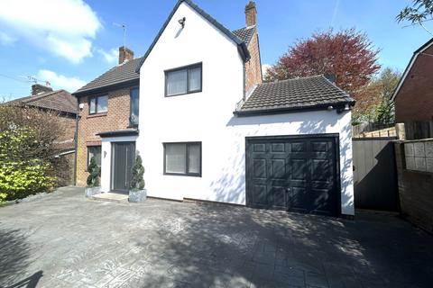 5 bedroom detached house for sale, Chadderton Park Road, Oldham OL9