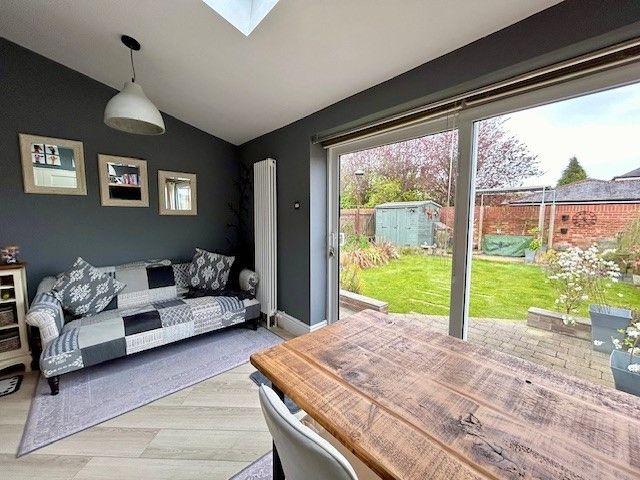 Kitchen Diner/Family Room